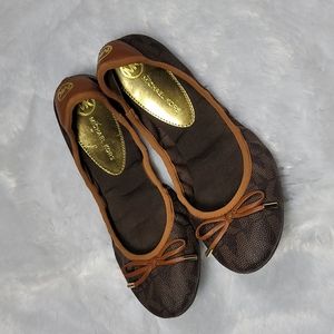 Michael kors City Logo Ballet Flat Size 6M
